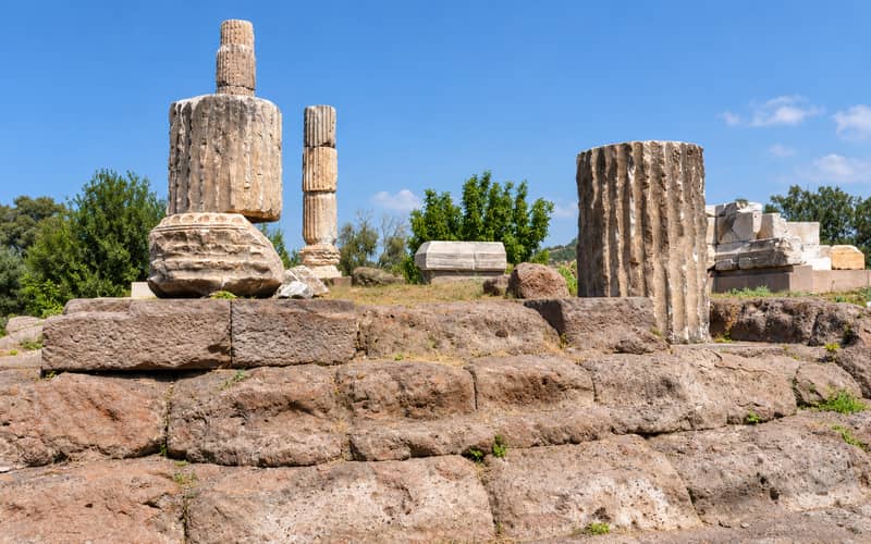 Apollon Smintheion: Gülpınar'daki Fareli Tapınak ve Ziyaret Rehberi